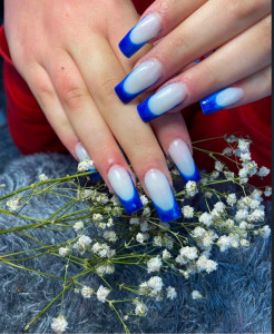 Photo de galerie - ? Maison Diana Nails  Je vous accueille à mon domicile à Vaulx-en-Velin pour prendre soin de vos ongles.  ✨ Gel • Semi-permanent • Remplissage  ? Vaulx-en-Velin ? Sur rendez-vous uniquement