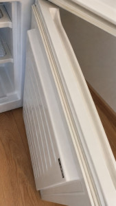 Photo de galerie - Nettoyage complet d'un frigo congélateur 