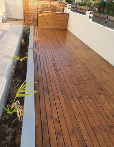 Photo de galerie - Terrasse Bois traitée sur mesure 


