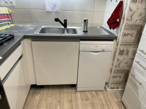Photo de galerie - Modification des meubles d'une cuisine déjà installée. 
remplacement évier + inversion placard et logement lave-vaisselle.