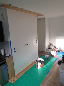 Photo de galerie - Réparation mur puis peinture. protection sol et plafond 