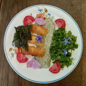 Photo de galerie - Polenta aux orties, pesto d alliaire, salade de mouron