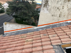 Photo de galerie - Façonnage et pose d’un solin 