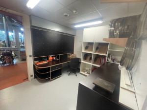 Photo de galerie - Conception, fabrication et pose de la partie bureau.