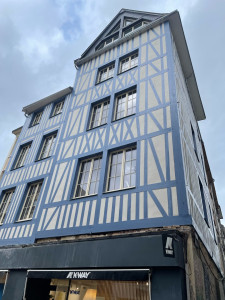 Photo de galerie - Façade colombages rue ganterie  à Rouen 