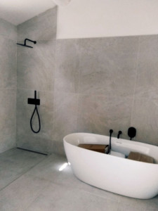 Photo de galerie - Extension maison ( suite )
Salle de bain