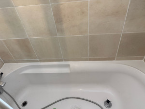 Photo de galerie - Joint de carrelage et de baignoire