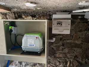 Photo de galerie - Installation nouveau départ électrique avec réalisation et pose coffret électrique et installation pompe aérobie pour micro station d épuration.