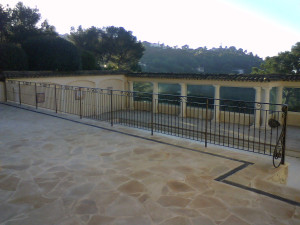 Photo de galerie - Fab et pose garde corps en ferronnerie finition rouiller vernis 