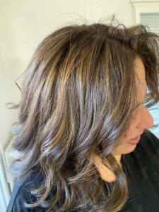 Photo de galerie - Mèche + coloration+ coupe+ brushing wavy