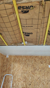 Photo de galerie - Pose de lambris PVC au plafond avec isolation 