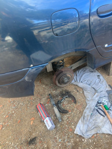 Photo de galerie - Change amortisseur arrière et plaquettes de frein 