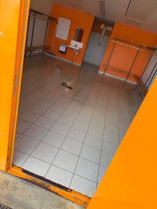 Photo de galerie - Remise en état de vestiaire