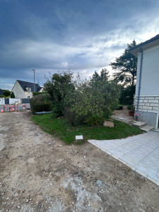 Photo de galerie - Réfection d’un gazon suite à des travaux. 