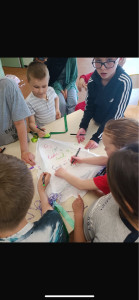 Photo de galerie - Activité avec les enfants du centre 