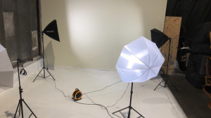 Photo de galerie - Création d’un coin photo dans un dépôt de stockage 