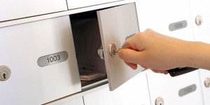 Photo de galerie - Remplacement serrure boîte au lettre.