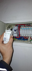 Photo de galerie - Changement d'un desjencteur difirentiel  dans un tableau 