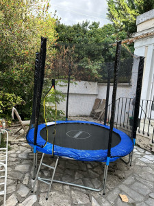 Photo de galerie - Montage du trampoline fait à Enghein 