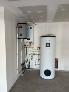 Photo de galerie - Pose pompe à chaleur air /eau 