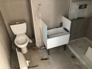 Photo de galerie - Installation WC lavabo avec meuble et  platine de douche 