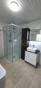 Photo de galerie - Pose et montage ď une cabine de douche