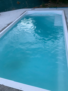 Photo de galerie - Résulta de traitement et nettoyage piscine 