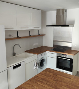 Photo de galerie - Pose d'une cuisine complète avec finitions sur Annemasse 