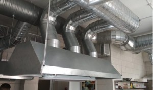 Photo de galerie - Installation de ventilation dans la cuisine du restaurant. J'ai travaillé en équipe
