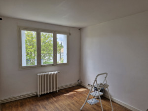 Photo de galerie - Détapissage et ratissage avant peinture