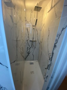 Photo de galerie - Pose bac à douche, barre de douche + robinetterie 