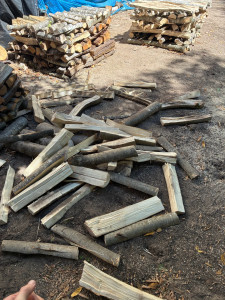 Photo de galerie - Bois / Bois de chauffage / Bastaing