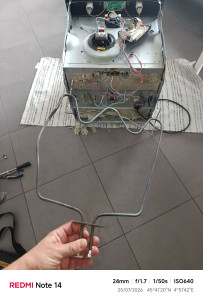 Photo de galerie - Diagnostic du four et remplacement de la résistance de sole