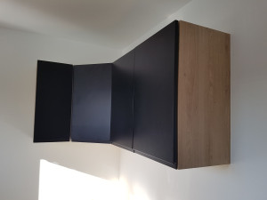 Photo de galerie - Montage meubles supérieur. 