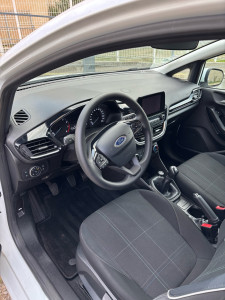 Photo de galerie - Nettoyage Ford fiesta après 