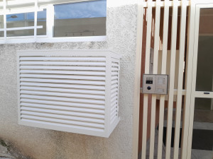 Photo de galerie - Cache Climatisation devant unité extérieure HR35 Mitsubishi 