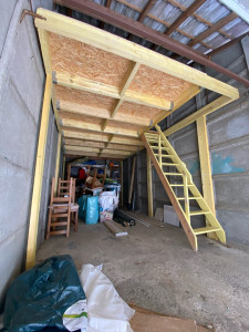 Photo de galerie - Mezzanine avec escalier 