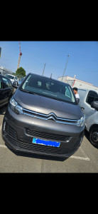 Photo de galerie - Voici mon jumpy xl  pour le transport de marchandis volumineuse je m'occupe de la route vous vous occuper de la marchandise