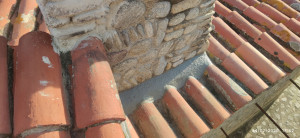 Photo de galerie - Application de résine spécial étanchéité, solin. réalisez sur plusieurs cheminée.amelie Les bains palalda. 
