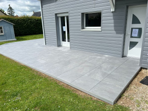 Photo de galerie - Pose de carrelage 20mm sur plots