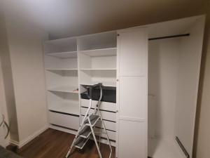 Photo de galerie - Installation d'un deessing sur mesure en trois partie .