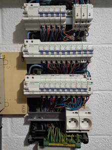 Photo de galerie - Modification et reparage installation électrique.