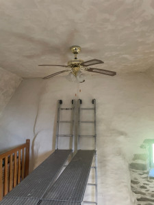 Photo de galerie - Pose de lustre avant 