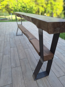 Photo de galerie - Fabrication d'une console en bois massif et fer.