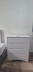 Photo de galerie - Commode en kit.