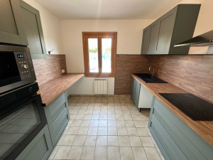 Photo de galerie - Installation complète d’une cuisine Brico dépôt fournie par client