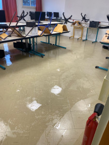 Photo de galerie - La salle est désormais propre, assainie et prête à accueillir de nouveau les utilisateurs.