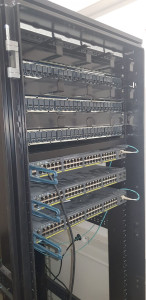 Photo de galerie - Connectique informatique