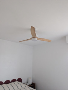 Photo de galerie - Dépose ancien luminaire et pose d’un ventilateur de plafond