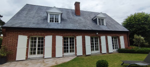 Photo de galerie - Peinture boiseries volet façade bondue